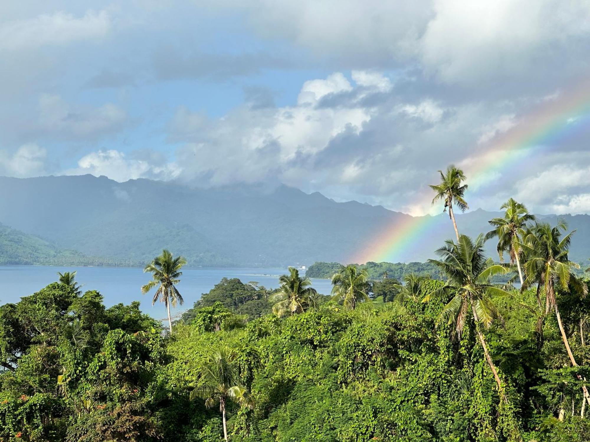 Latui Loft Hotell Savusavu Exteriör bild